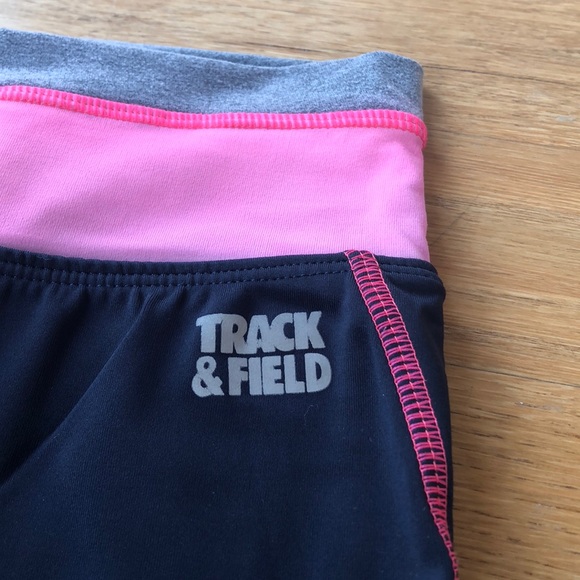 Track & Field cropped leggings - Picture 2 of 4